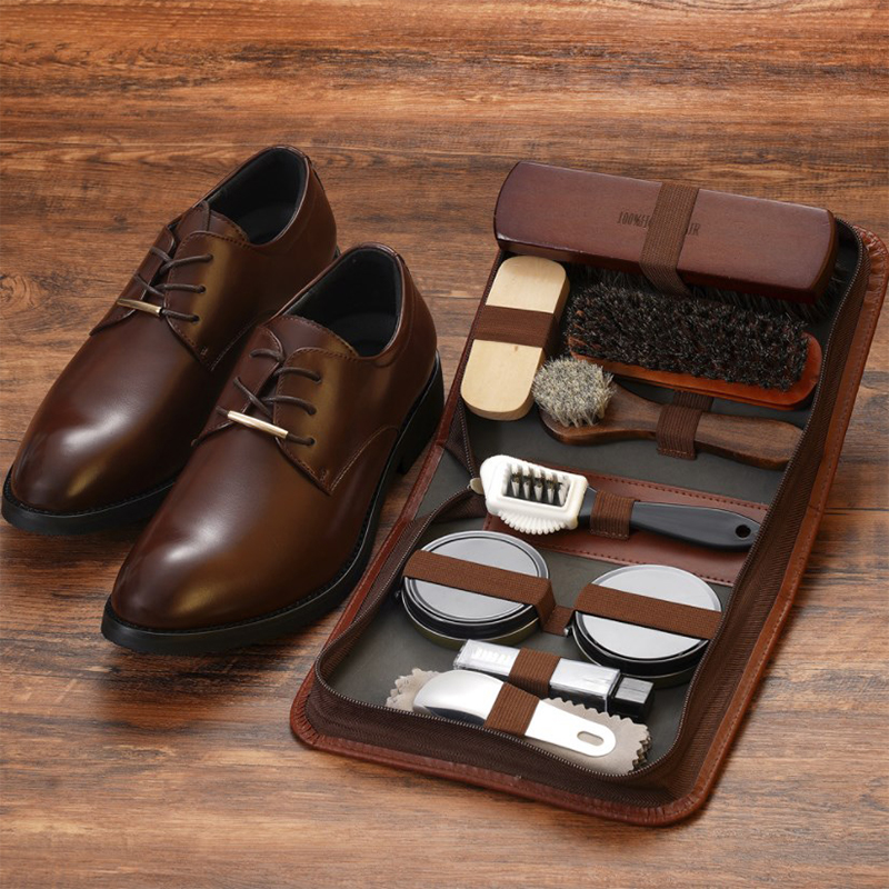 Set di spazzole per scarpe in  - Sneaker Cleaning Kit recensione e prezzo